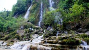 Air Terjun Gunung Bintan: Pesona Alam Eksotis di Kaki Gunung yang Menarik Wisatawan