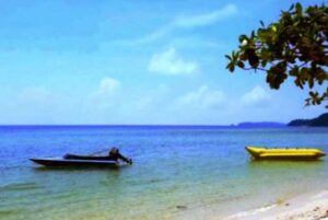 8 Pantai Terindah di Batam yang Wajib Dikunjungi, Nomor 3 Punya Sunset Tercantik!