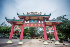 Pulau Bintan, Surga Budaya di Kepulauan Riau: Dari Kampung Panglong hingga Vihara 500 Lohan