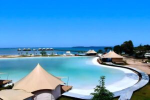 Liburan ke Batam? 5 Resort Ini Punya Pantai, Private Pool, hingga View Singapura