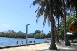 Pantai Pasir Putih di Belakang Padang Batam, Destinasi Healing yang Mulai Dilirik Wisatawan