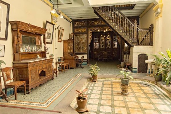 Wisata Budaya Unik di Singapura: Menyusuri Kampung Peranakan Baba Nyonya