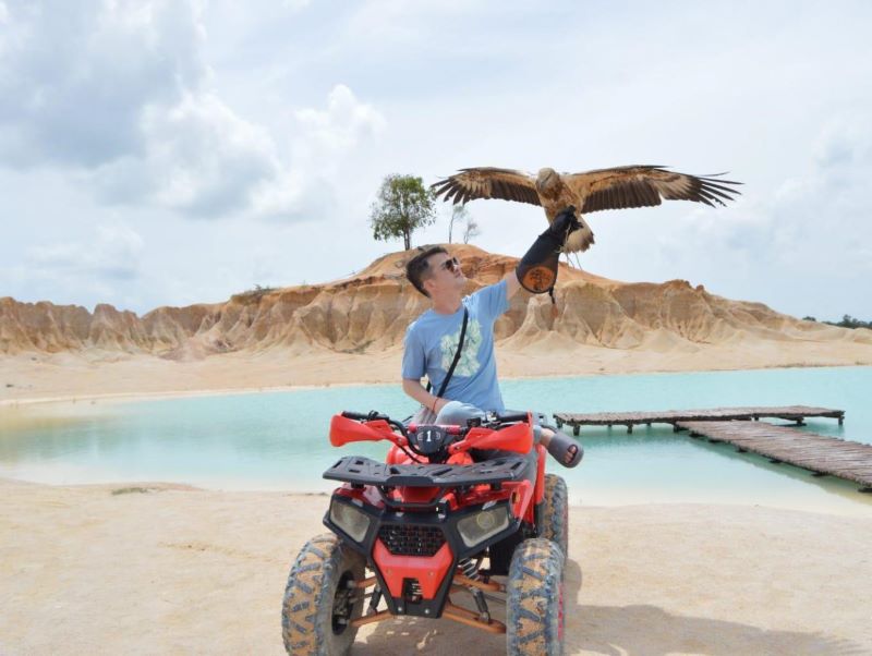 Viral! Telaga Biru Bintan Diserbu 5.000 Wisatawan Saat Lebaran, Tiket Masuk Cuma Rp10 Ribu!