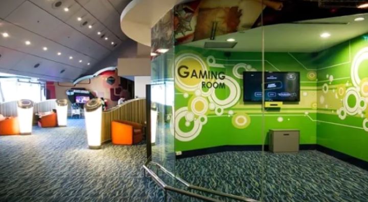 Bukan Sekadar Transit! Changi Singapura Masuk 2 Besar Bandara Paling Ramah Keluarga di Dunia 2026