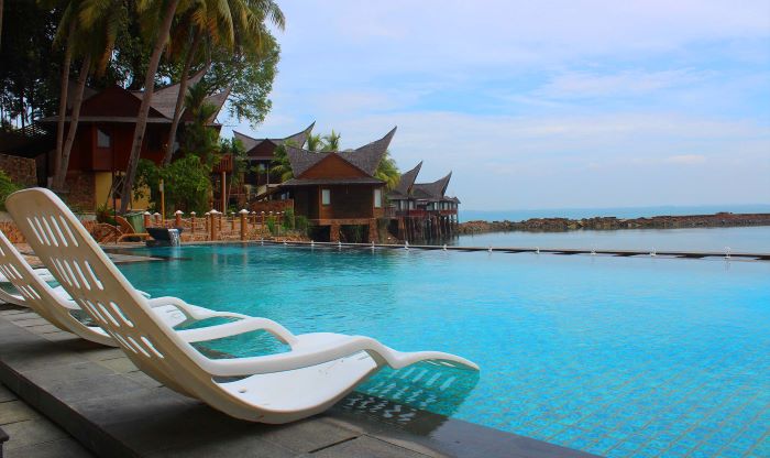 10 Hotel di Batam Paling Diburu Wisatawan, Ada yang Punya Private Pool!