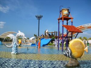 salah satu theme park kebanggaan Batam yang menawarkan berbagai wahana menarik dengan latar pemandangan laut yang indah.