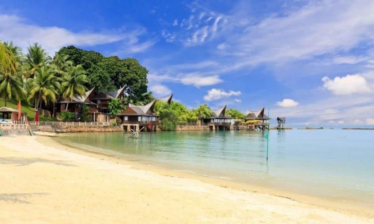 Gak Perlu Pulang! Ini Pantai di Batam dengan Penginapan Terbaik untuk Staycation