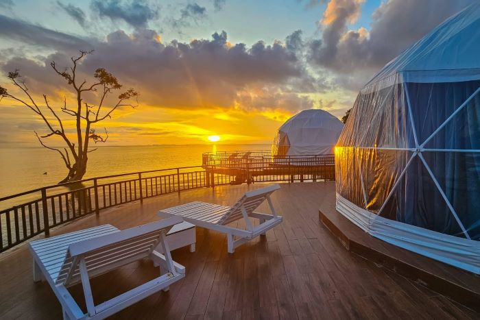 7 Pantai Terbaik di Batam yang Wajib Dikunjungi Saat Libur Sekolah, Ada View Singapura dan Pasir Putih Eksotis!
