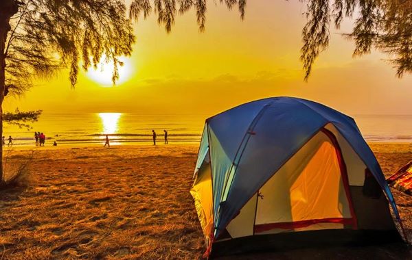 7 Pantai Terbaik di Batam yang Wajib Dikunjungi Saat Libur Sekolah, Ada View Singapura dan Pasir Putih Eksotis!