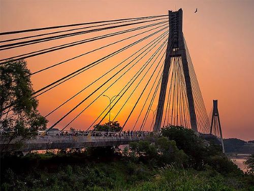 Sejarah, Senja, dan Seafood: Pesona Jembatan Barelang Batam yang Bikin Rindu