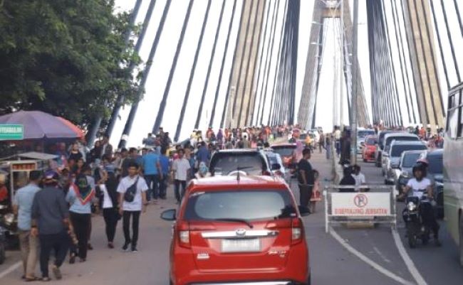Pantai Nongsa & Jembatan Barelang Diserbu Wisatawan Saat Lebaran 2026 di Batam