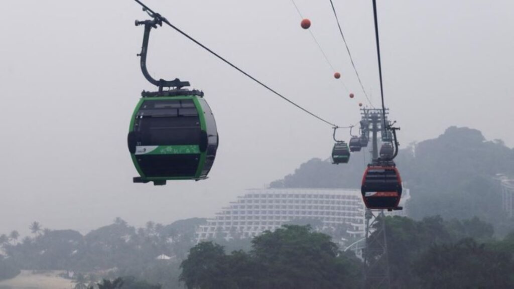 Kabut Asap Karhutla Indonesia Bikin Wisata Singapura Lesu, Pesanan Tur Anjlok 30 Persen